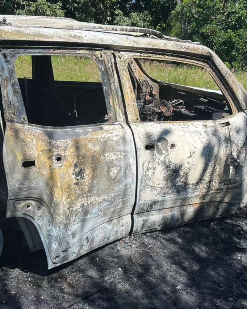 Incêndio deixa veículo destruído na zona rural de Guaranésia 