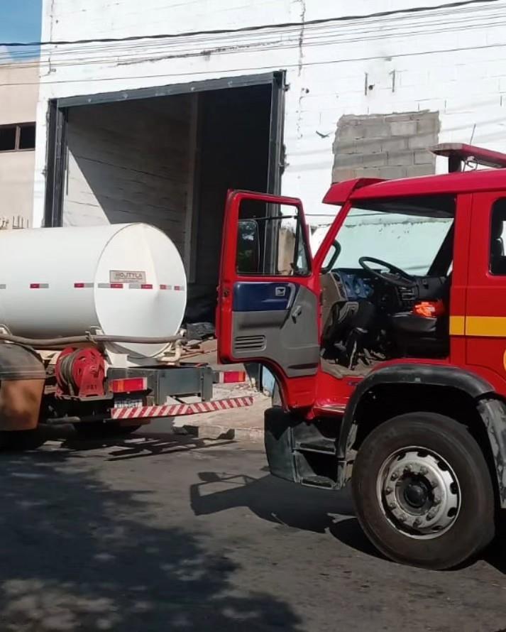 Bombeiros combatem princípio de incêndio em indústria têxtil de Guaranésia 