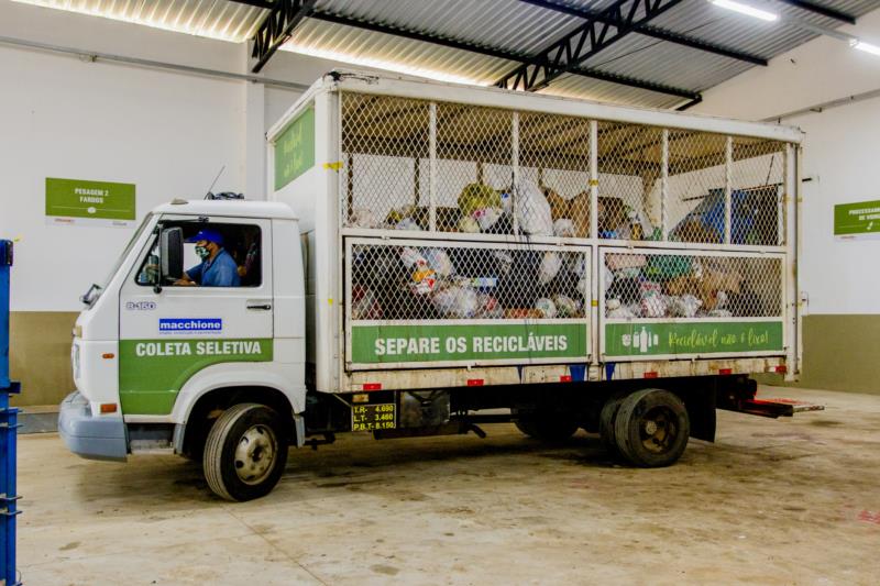 Cooperativa Recicla Guaxupé convoca bares e restaurantes a repassarem materiais recicláveis para garantir a destinação adequada desses resíduos