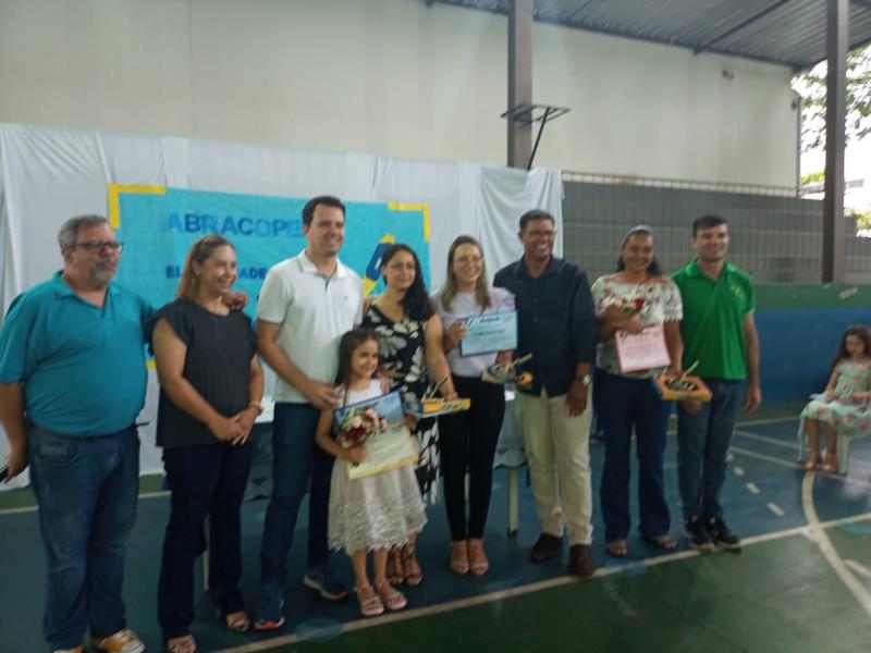 Estudante mineiro vence concurso nacional de redação sobre segurança com a energia elétrica