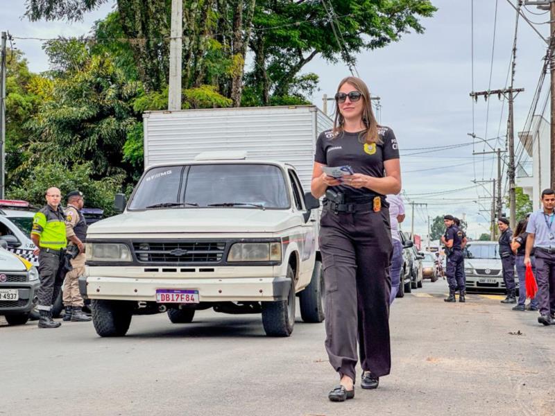 Polícia Civil participa de blitz educativa pelo Novembro Azul em Guaxupé 