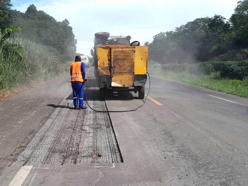 Trechos da rodovia CMG-491, entre Paraíso e Monte Santo, passam por reformas