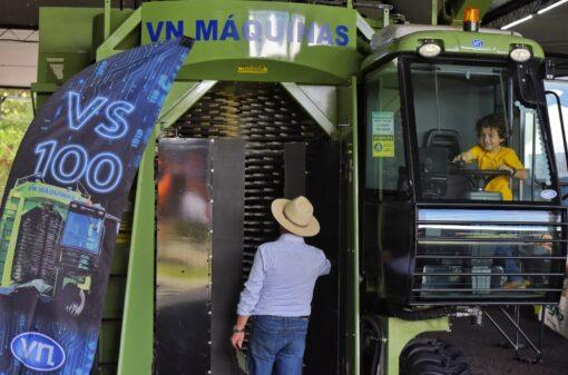 Cafeicultores do Cerrado mineiro participam da Feira do Cerrado da Cooxupé 