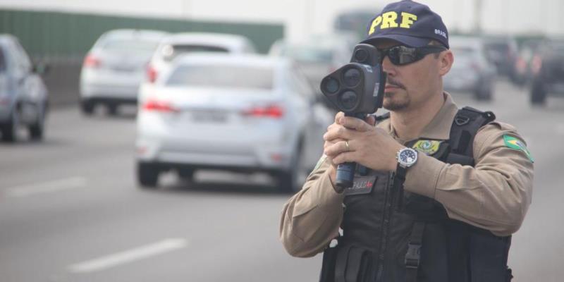 Multas por excesso de velocidade dobram nas rodovias de Minas, com 12 mil flagrantes no Carnaval