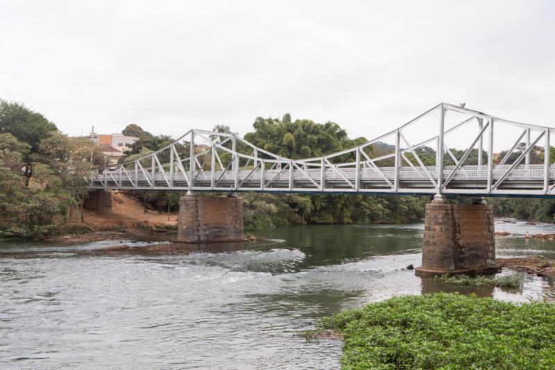 Mulher comete suicídio ao pular da ponte Euclides da Cunha, em São José do Rio Pardo