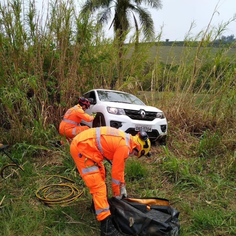 Em Guaxupé, acidente na BR-146 deixa uma pessoa ferida