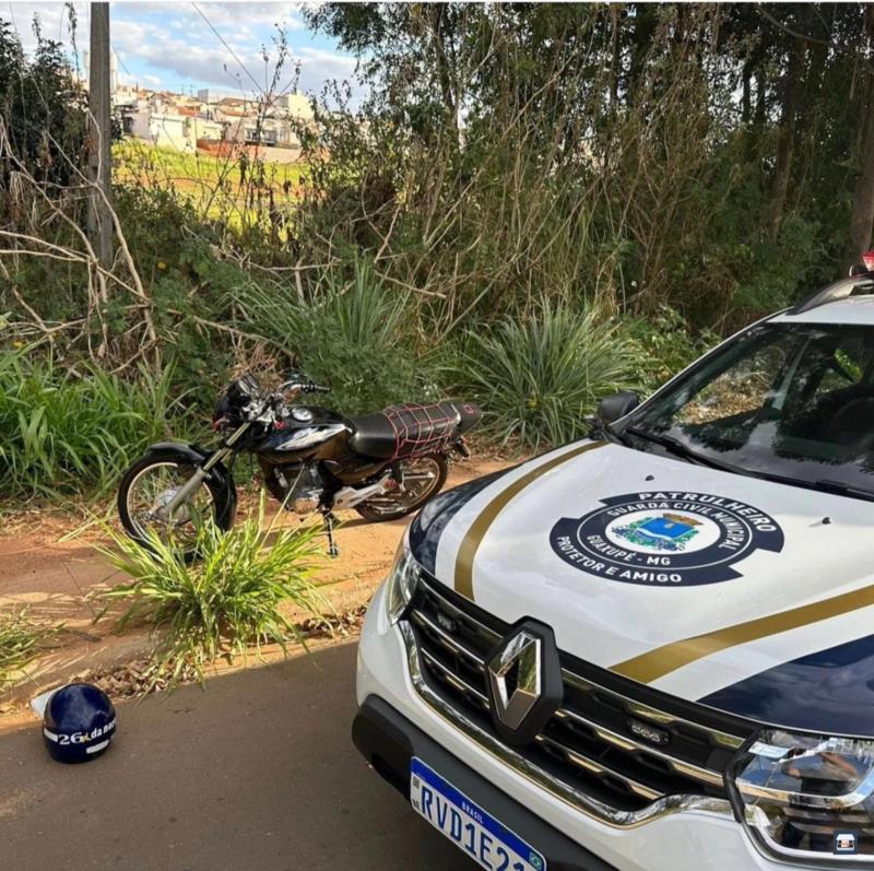 Motociclista em alta velocidade e sem carteira de habilitação é preso pela GCM em Guaxupé 