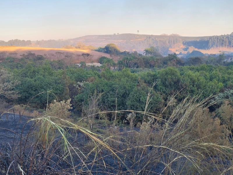 Incêndio destrói quase 10 hectares de vegetação em Guaxupé 