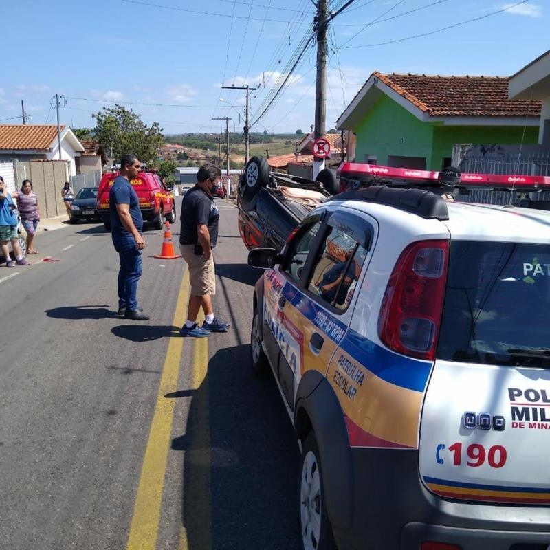 Acidente em Guaxupé mobiliza Bombeiros