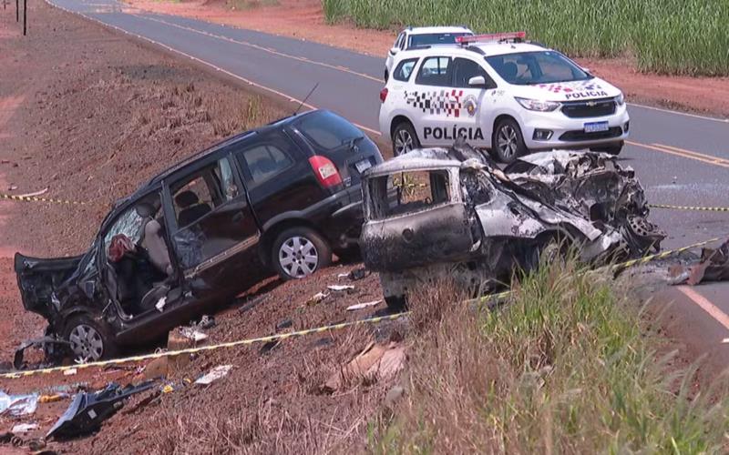 Família de Paraíso se envolve em acidente de veículos na SPV-048, em Serrana, que deixa dois mortos e cinco feridos