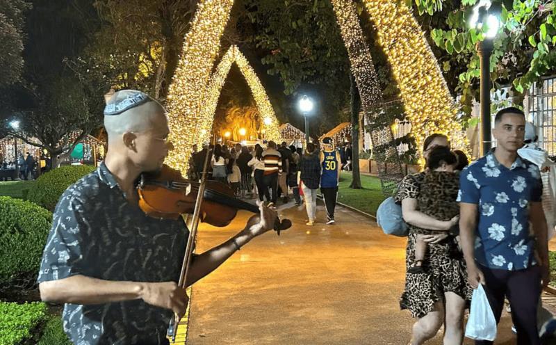 Luzes iluminam Poços de Caldas após a inauguração de decoração natalina com 1,6 milhão de lâmpadas