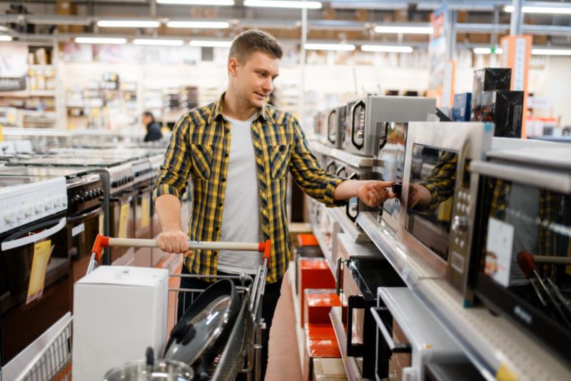 Black Friday chegando: Cemig orienta sobre aparelhos que podem encarecer sua conta de luz