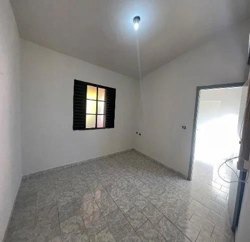 Vende-se casa no Jardim Nova Guaxupé 