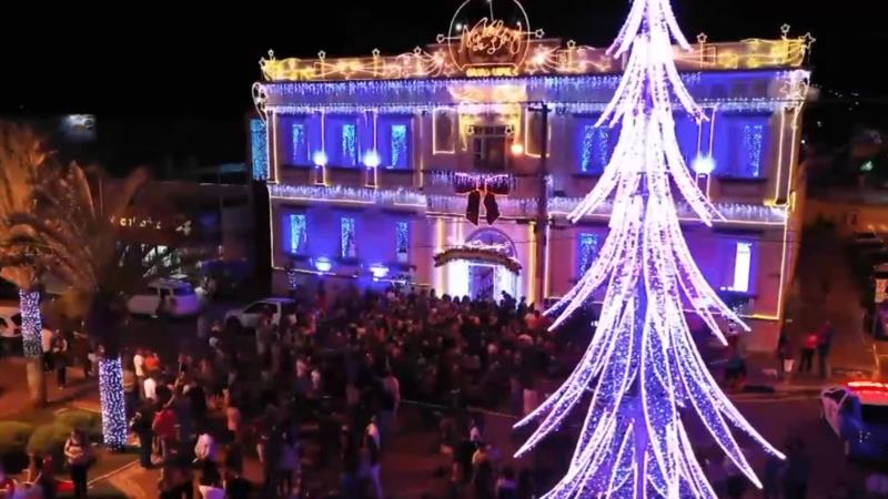 Abertura do Natal de Luz em Guaxupé será neste sábado, com carreata e acendimento das luzes  