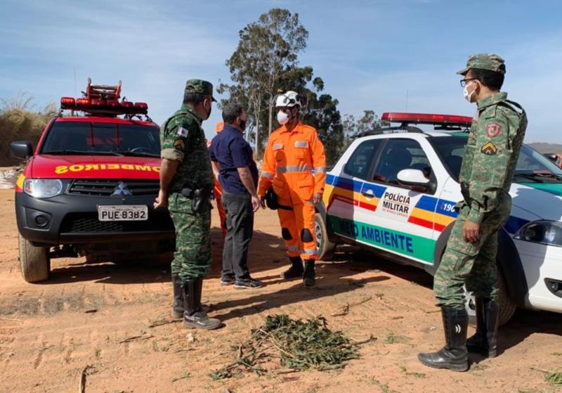 Incêndio criminoso e descarte irregular de material no aterro sanitário serão apurados pela polícia em Guaxupé