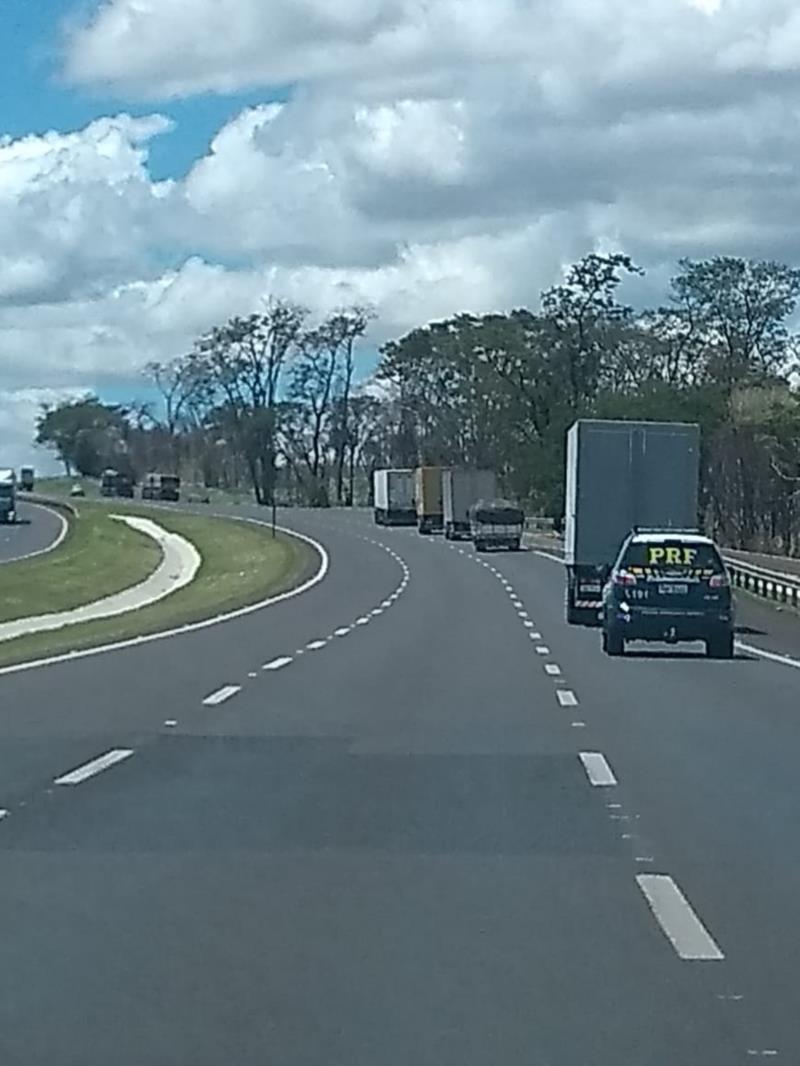 Receita Federal e Polícia Rodoviária Federal realizam translado de tabaco entre Uberaba e Poços de Caldas 